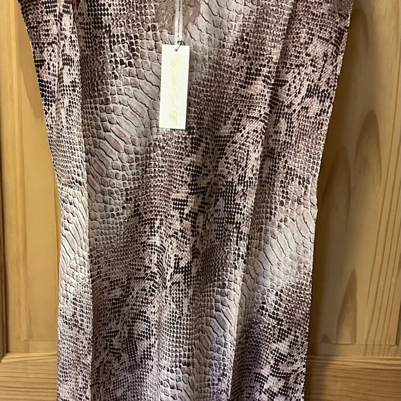 GOLD HAWK - Picture 3 of 3